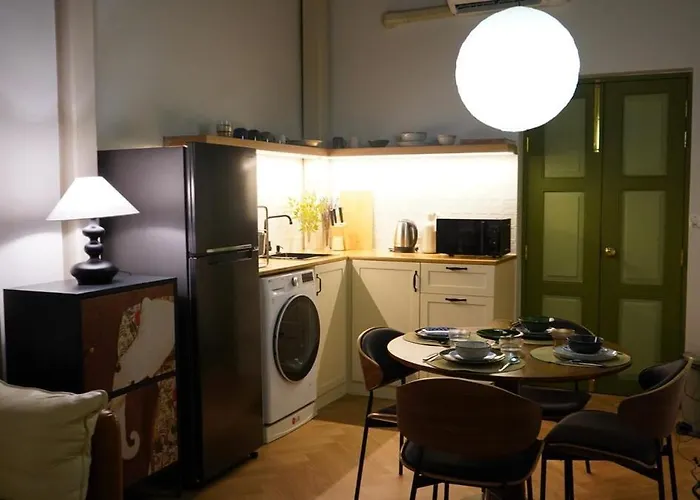 Nakhon 25 By Panasan Estate Apartment