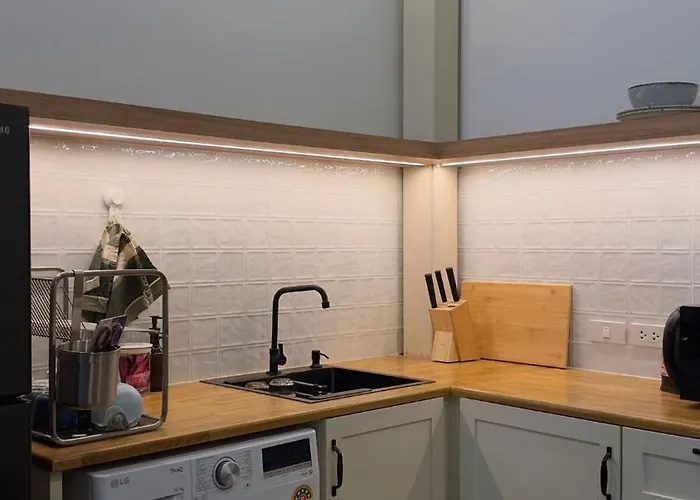 Nakhon 25 By Panasan Estate Apartment *