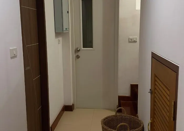Apartment Nakhon 25 By Panasan Estate