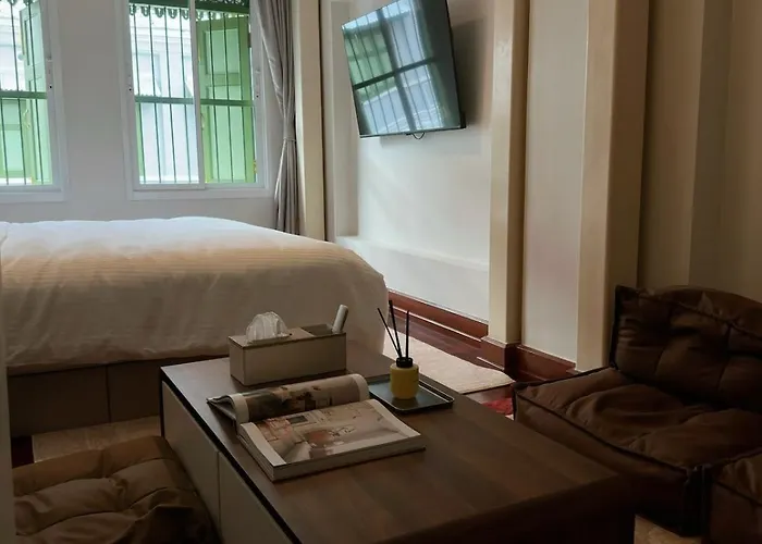 Nakhon 25 By Panasan Estate *