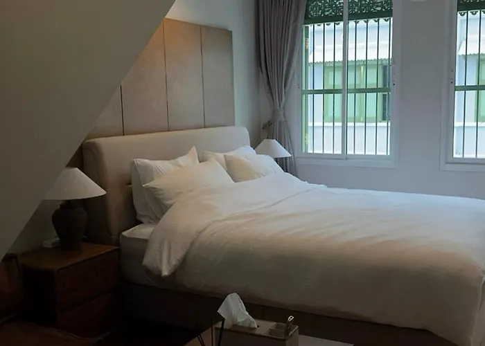 Nakhon 25 By Panasan Estate