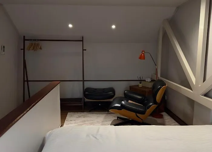 Nakhon 25 By Panasan Estate
